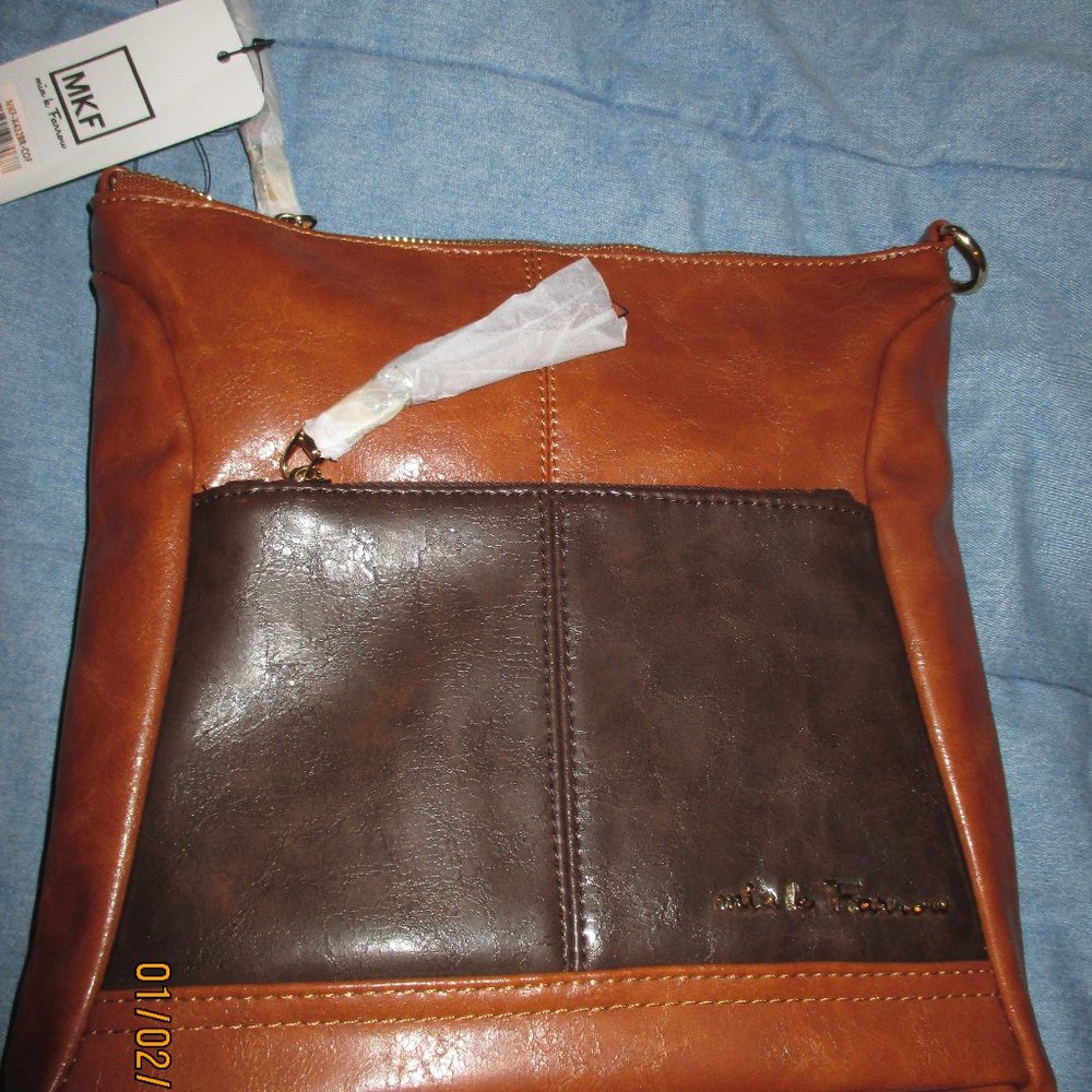 NEW NWT MKF MIA K FARROW BROWN PURSE WITH ZIP POCKET